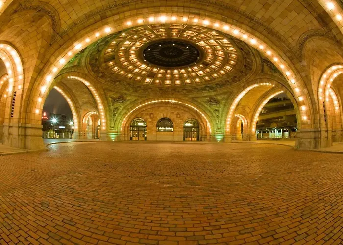 Abode Pittsburgh - Downtown Convention Center